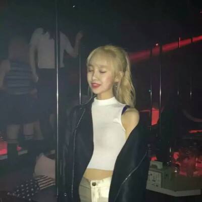 “外卖三巨头”大涨